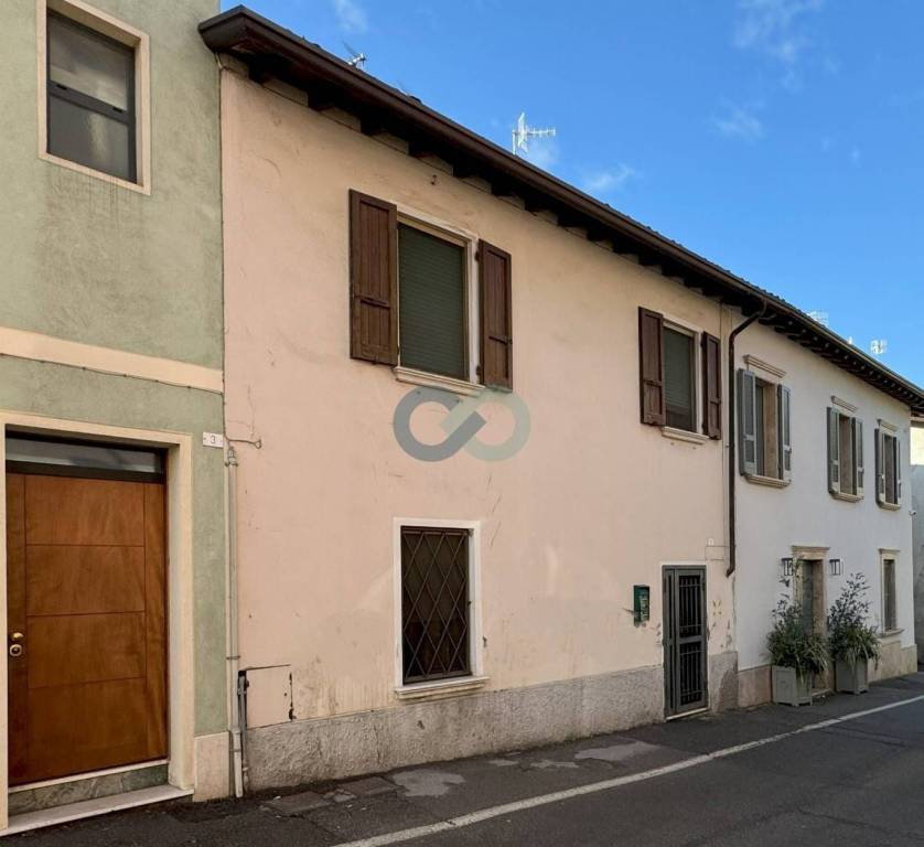 Casa Indipendente in vendita a Lonato del Garda via Regia Antica, 4