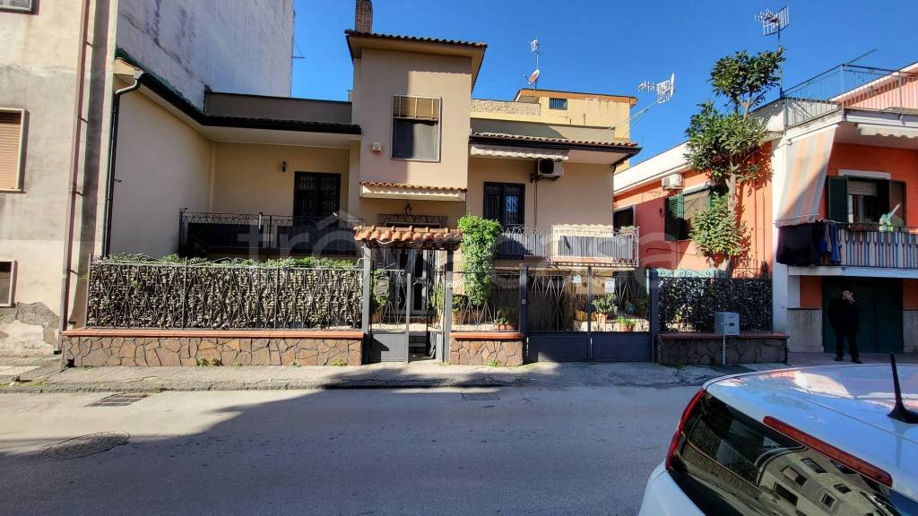Villa in vendita a Poggiomarino via Don Lorenzo Milani, 11