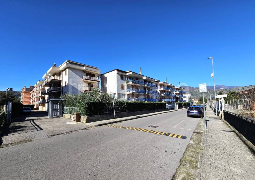 Appartamento in vendita a Roccapiemonte viale Enrico Berlinguer, 1