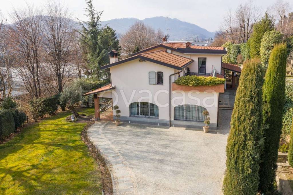 Villa in vendita a Palazzago gromlongo