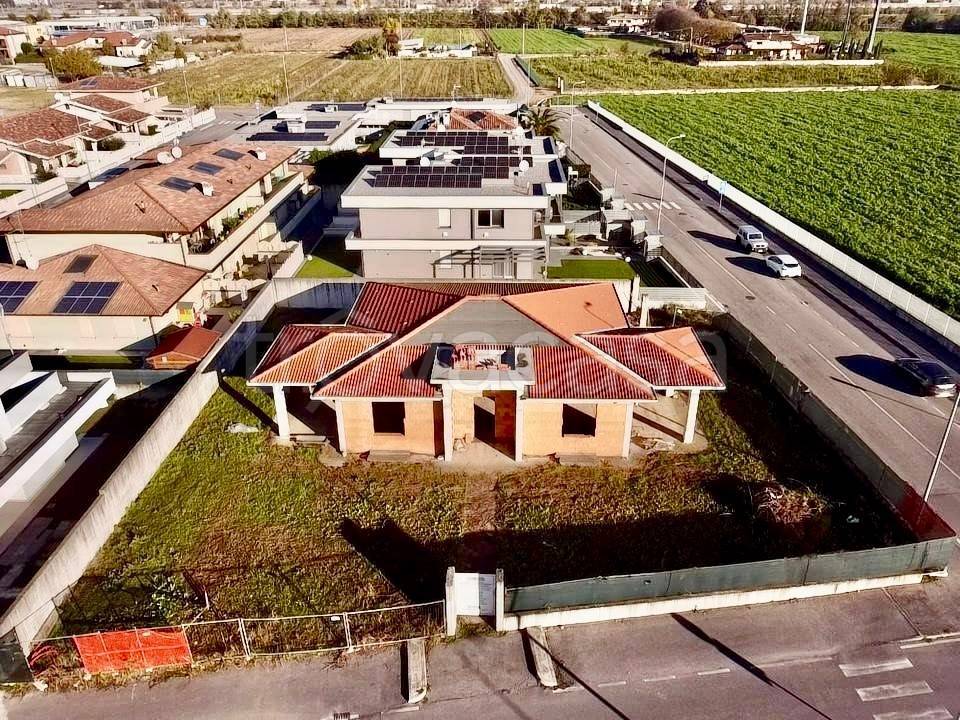 Villa in vendita a Castrezzato via Papa Giovanni XXIII