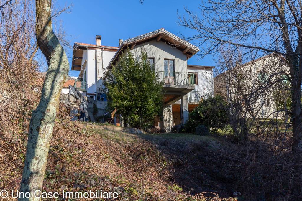 Casa Indipendente in vendita a Donato