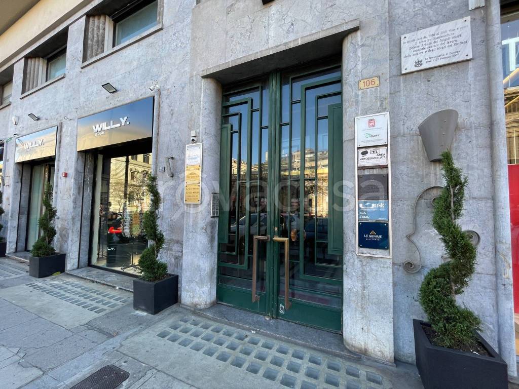 Appartamento in vendita a Palermo via Camillo Benso di Cavour, 106