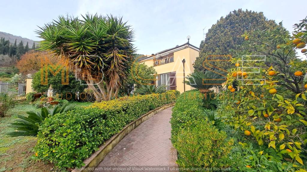 Villa Bifamiliare in vendita ad Andora via Merula