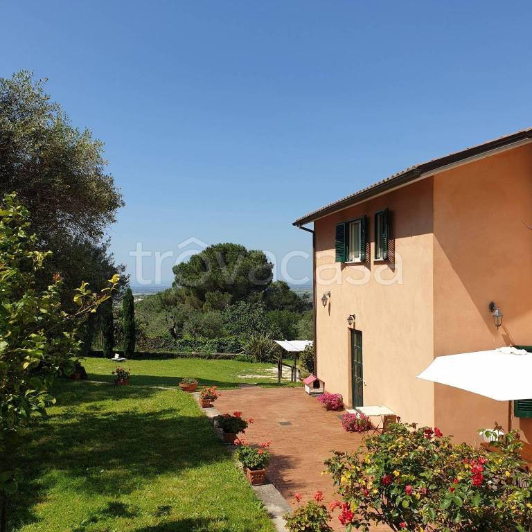 Villa in vendita a Genzano di Roma strada Comunale di Montegiove, 77