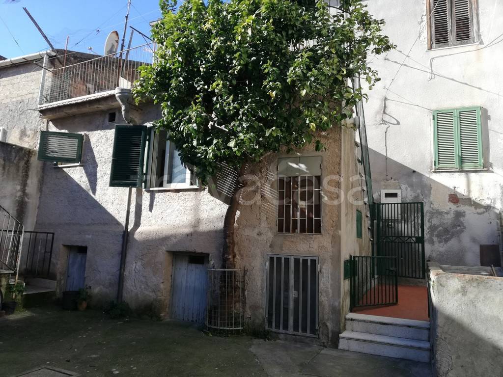 Casa Indipendente in vendita a Caiazzo vico Cacciatori Bolognesi