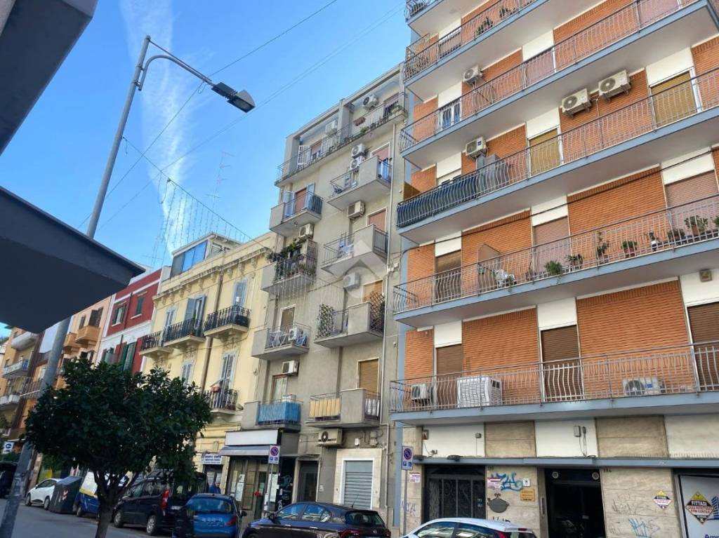 Appartamento in vendita a Bari via Pasubio, 188