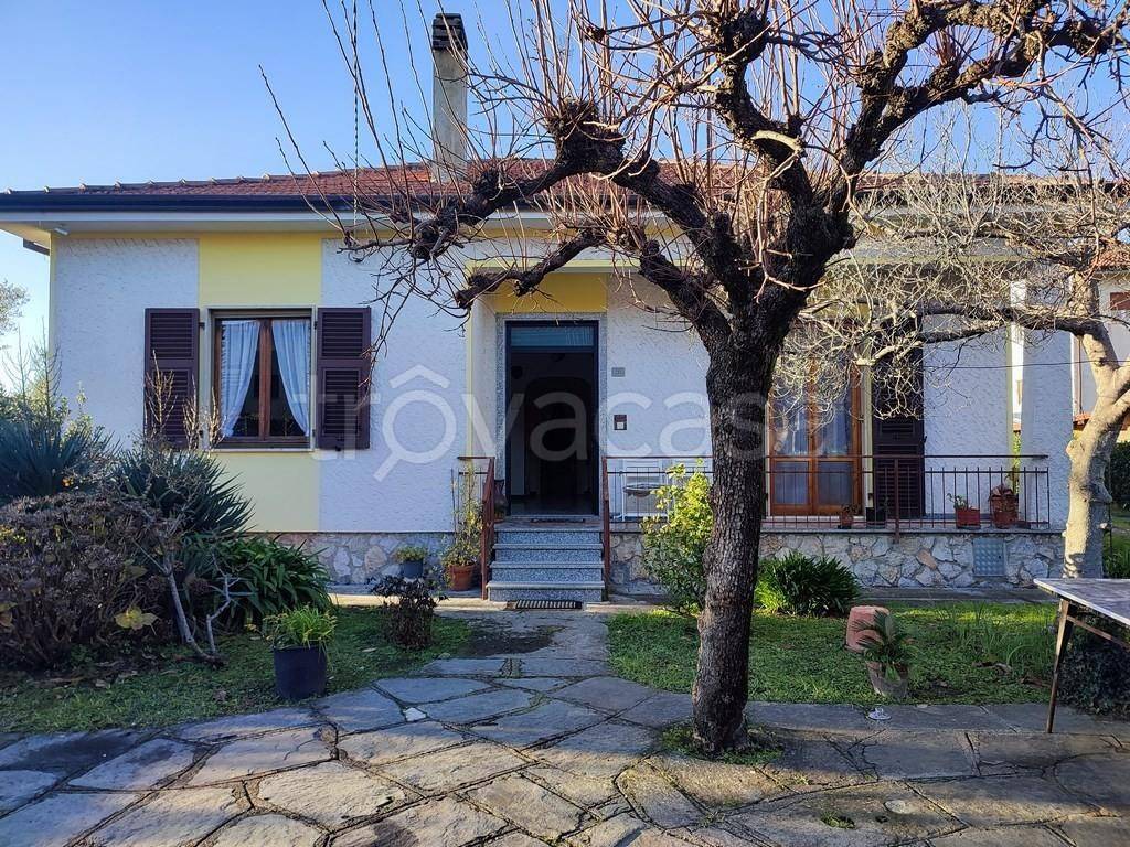 Casa Indipendente in vendita a Sarzana san Lazzaro,