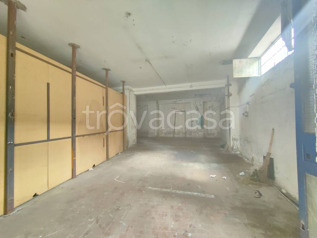Garage in vendita ad Aversa via Arturo Garofalo