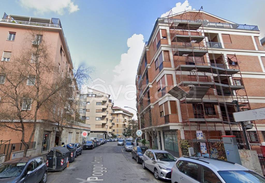 Appartamento in affitto a Roma via Poggio Ameno