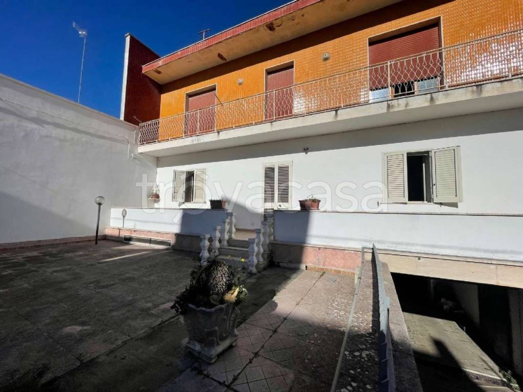 Casa Indipendente in vendita a Carmiano via Vittorio Alfieri