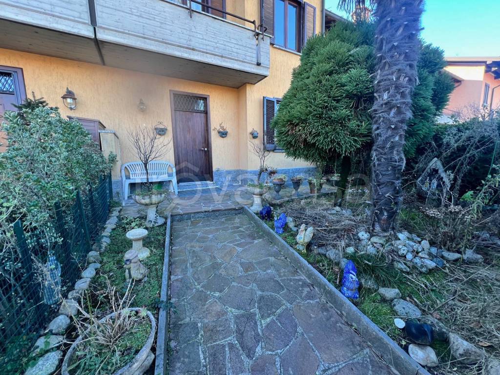 Villa a Schiera in vendita a Brenna via Monte Bianco
