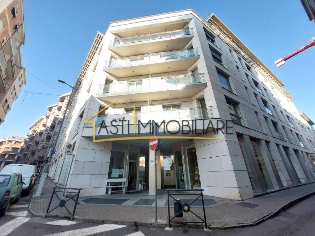 Appartamento in vendita ad Asti via della Fontana, 13