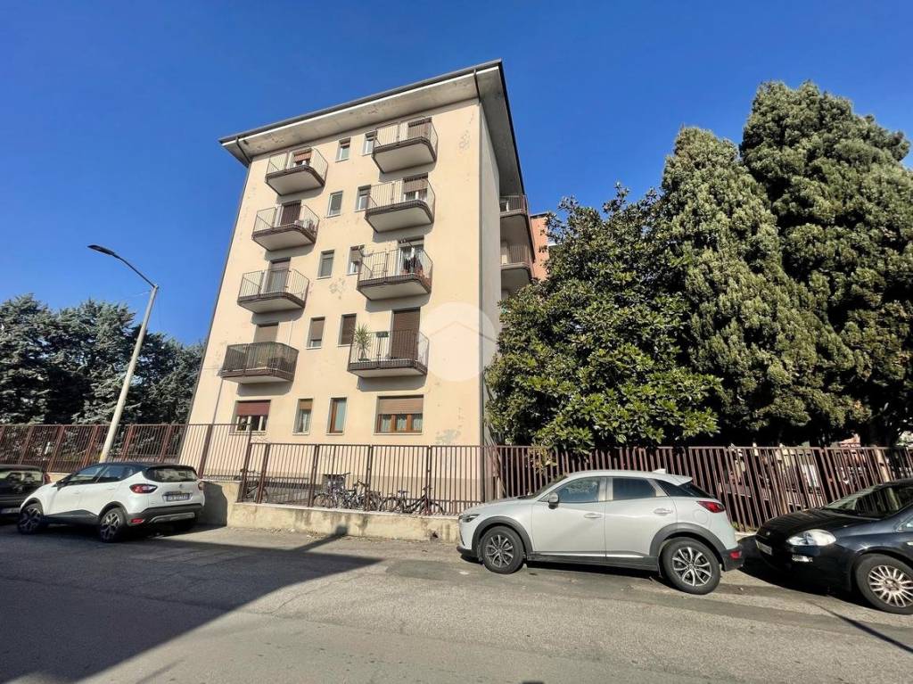 Appartamento in vendita a Verona via Bartolomeo Giuliari, 4