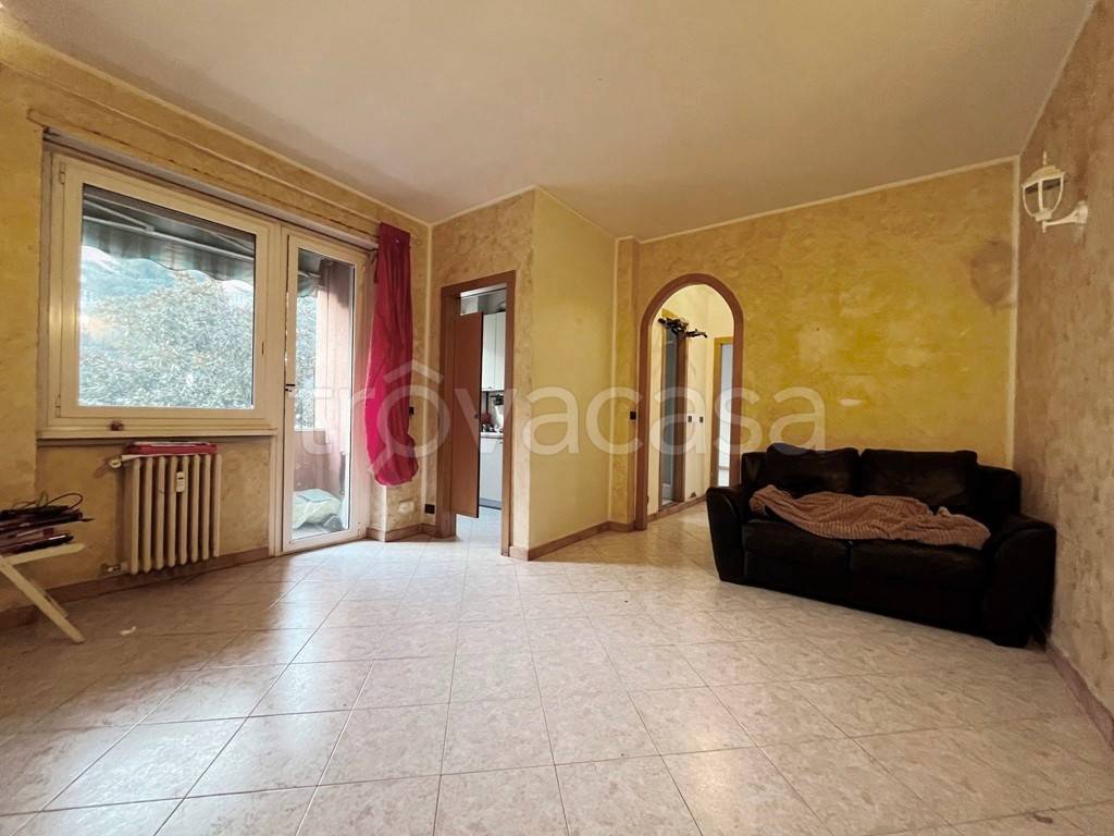 Appartamento in vendita a Milano via Giovanni Cimabue, 5