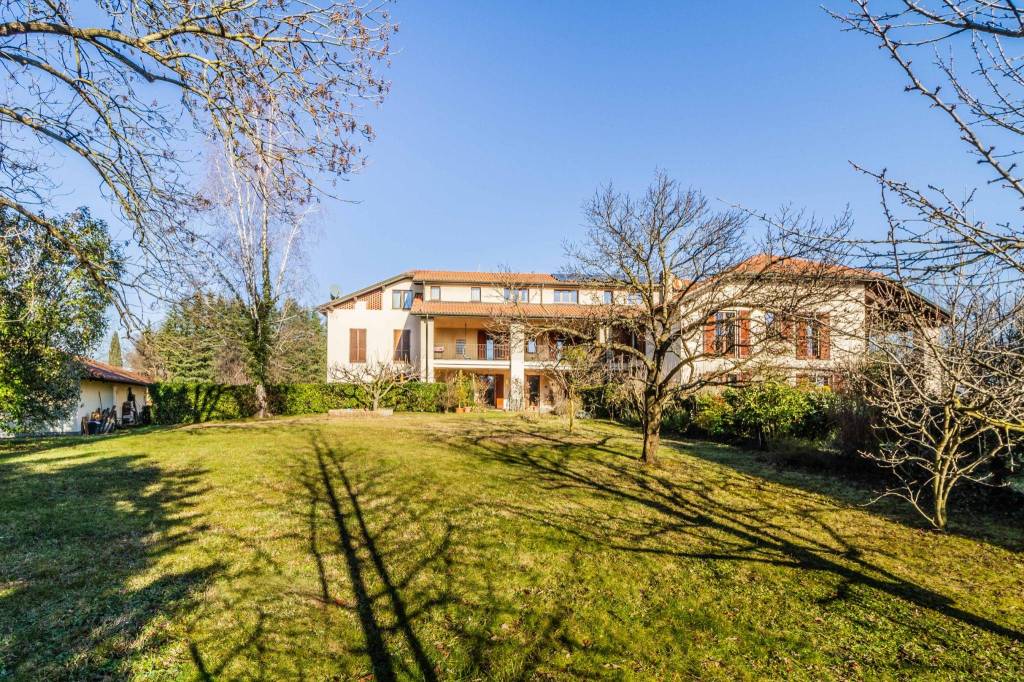 Villa a Schiera in vendita a Daverio via Ronco