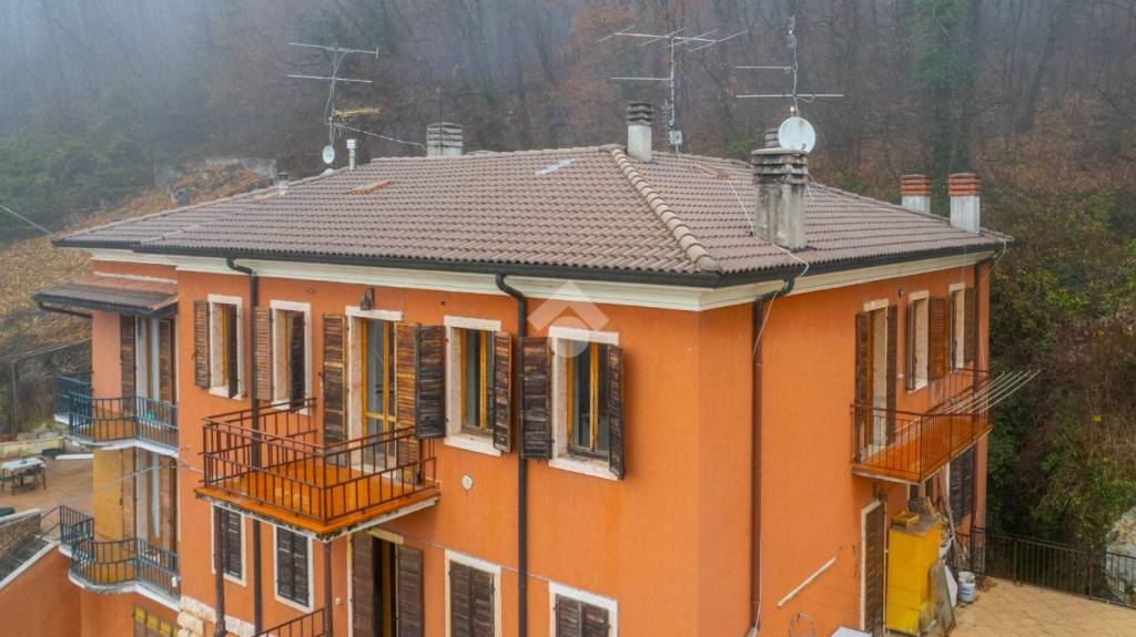 Appartamento in vendita a Roverè Veronese via Dante Alighieri, 57