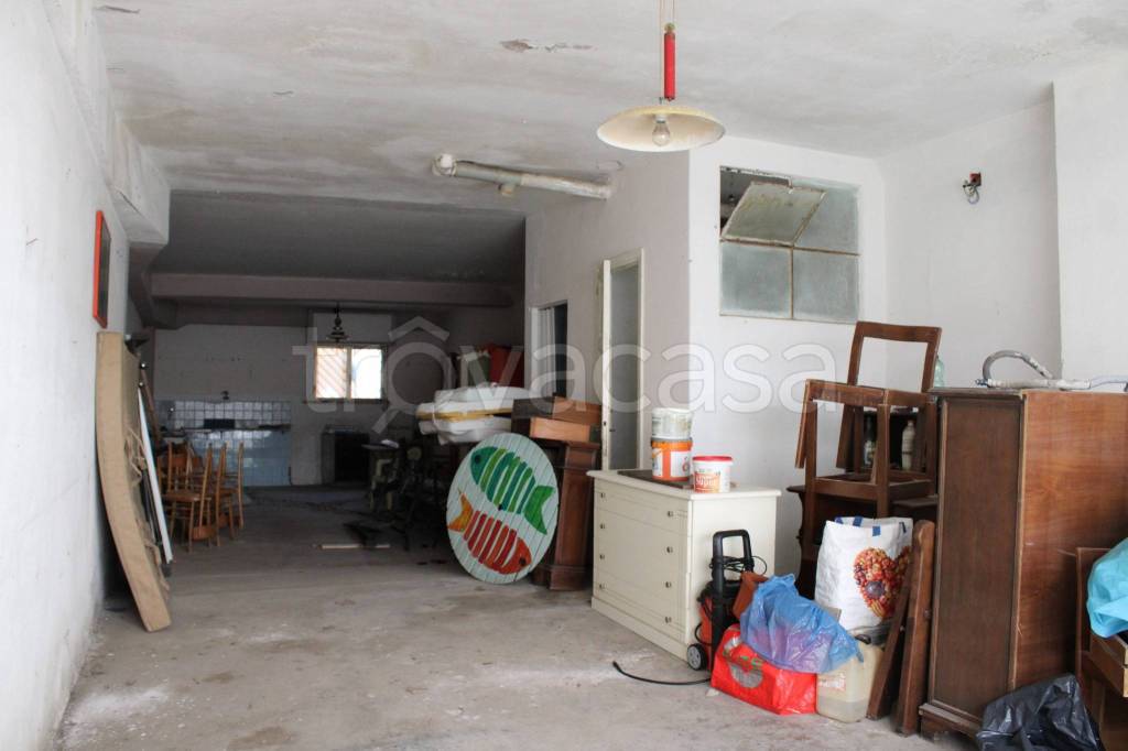 Garage in vendita ad Ardea lungomare degli Ardeatini, 338