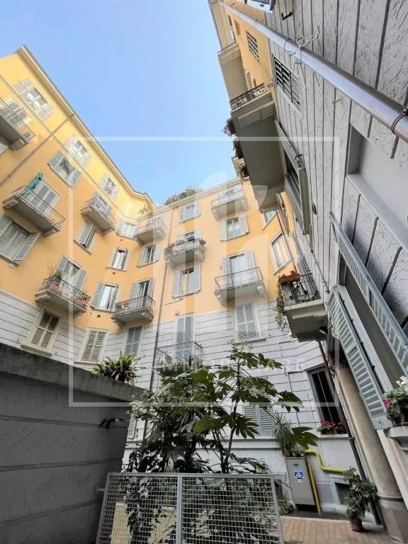 Appartamento in vendita a Milano via Plinio