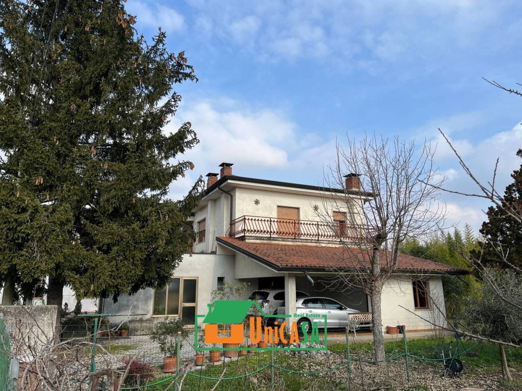 Villa in vendita a Turriaco via Dante Alighieri, 19