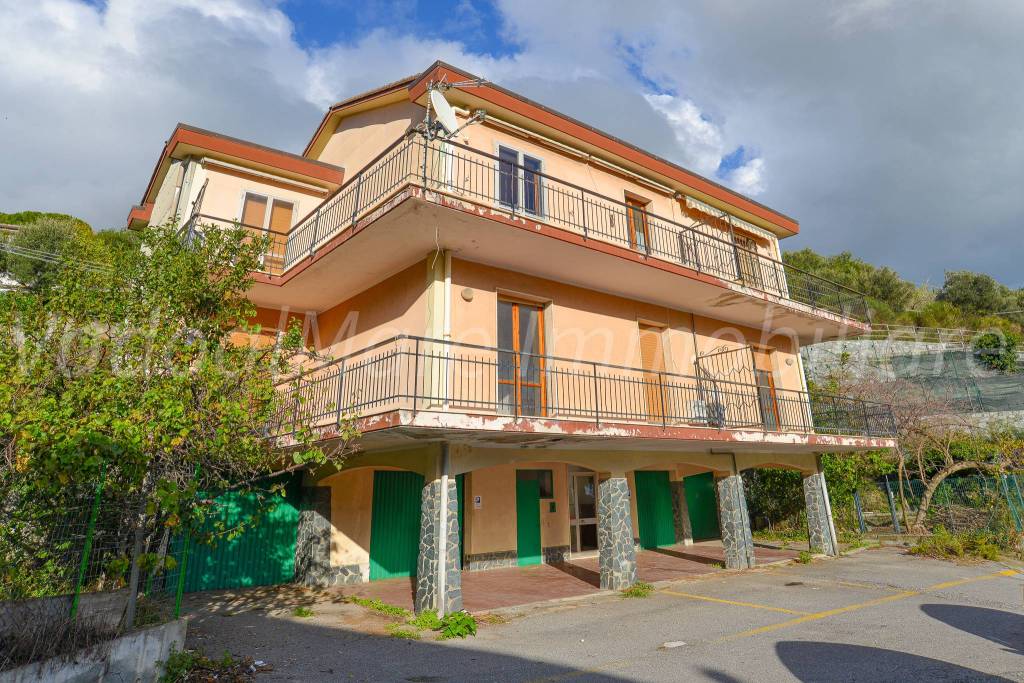 Villa a Schiera in vendita a Celle Ligure via Bocasso, 88