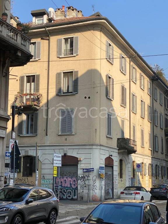 Appartamento in vendita a Milano via Cesare da Sesto, 18