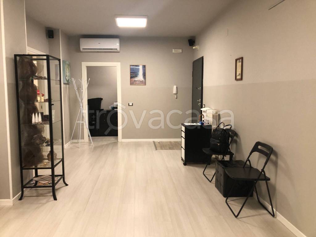 Ufficio in in vendita da privato a Civitanova Marche largo Castelfidardo, 24
