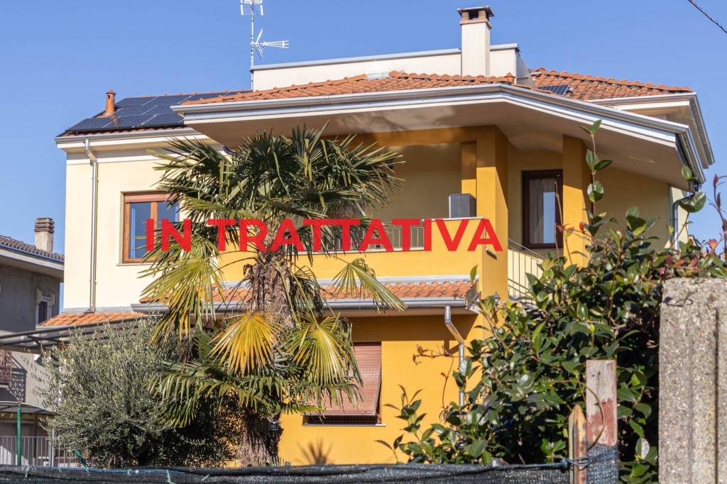 Villa in vendita a Vanzaghello via Ciro Menotti, 4
