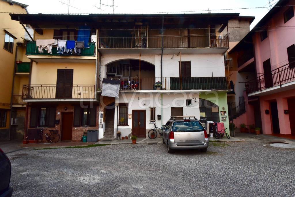 Appartamento in vendita a Turate via Giuseppe Garibaldi, 16