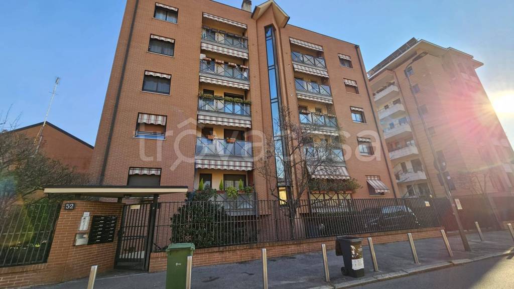 Appartamento in vendita a Milano via Comune Antico, 52