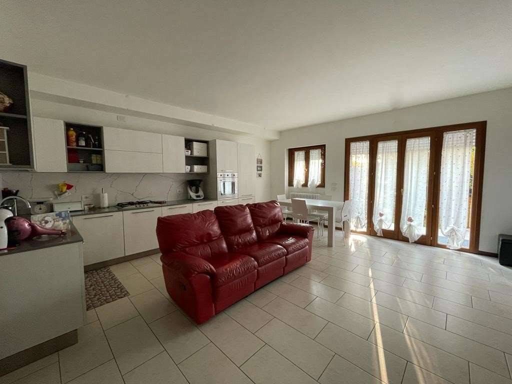 Appartamento in vendita a Montebelluna via g. Bergamo