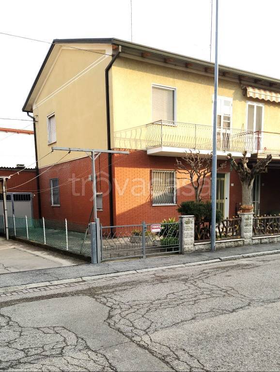 Casa Indipendente in in vendita da privato a Fusignano via Fratelli Cervi, 27