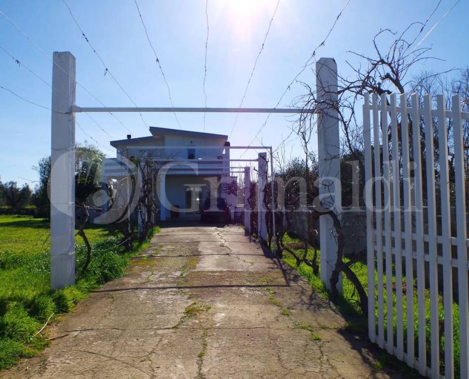 Villa in vendita a Matino strada Vicinale di Zuco Parabita