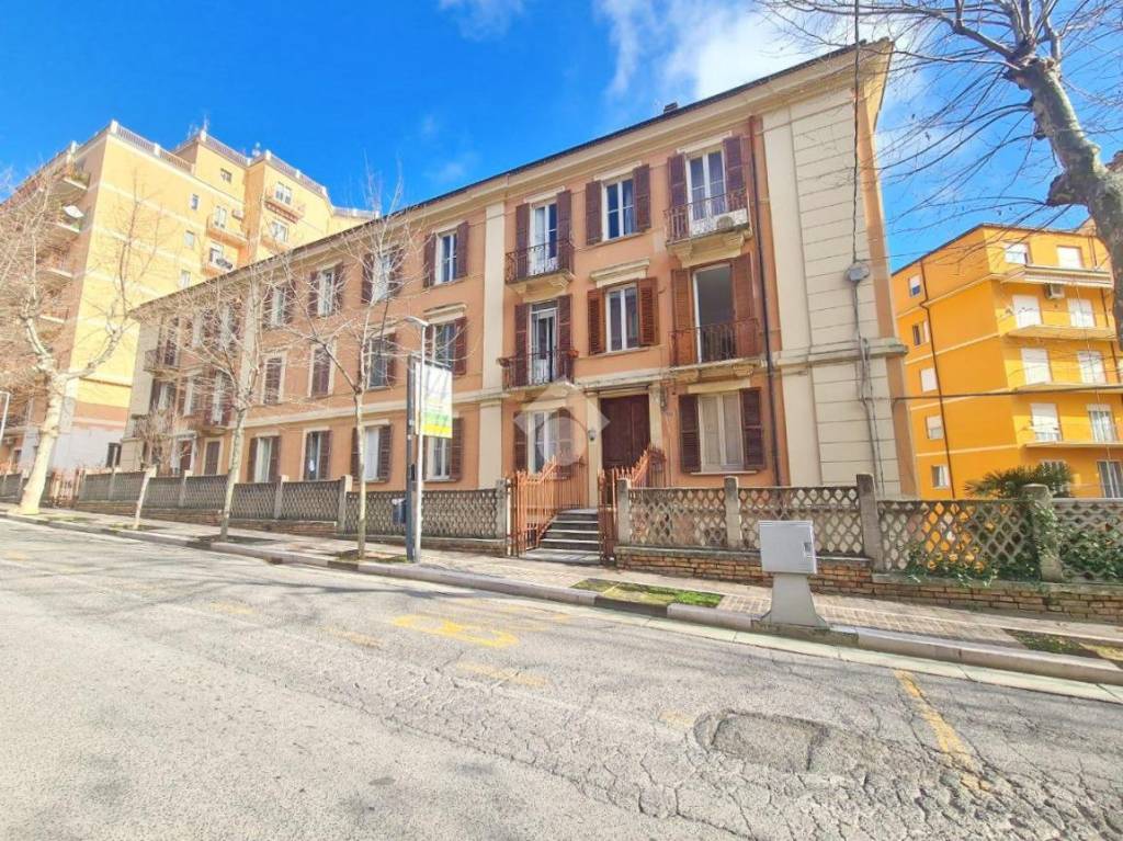 Appartamento in vendita a Chieti viale Giovanni Amendola, 77
