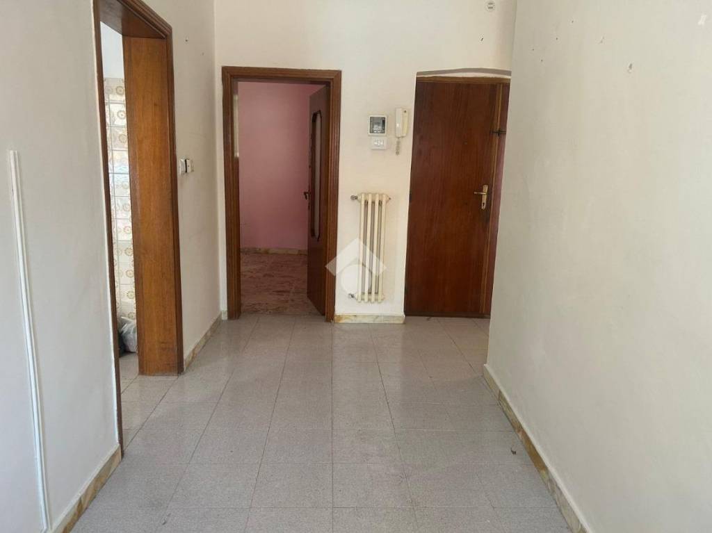Appartamento in vendita a Barletta via Oronzo Azzariti