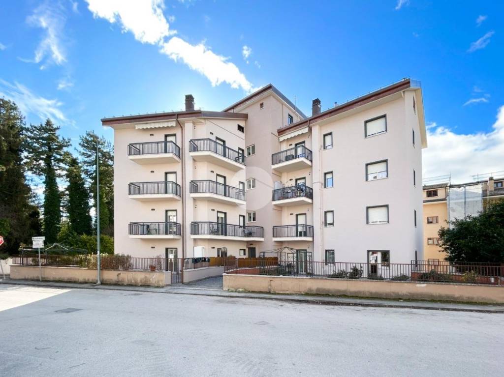 Appartamento in vendita a L'Aquila via Giovanni di Vincenzo, 21