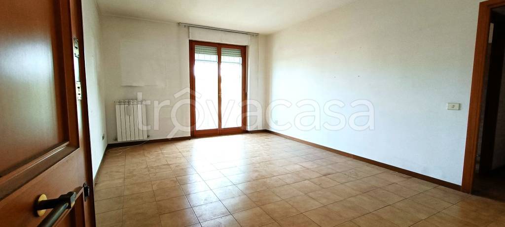Appartamento in vendita a Roma via Arnaldo Foschini, 10