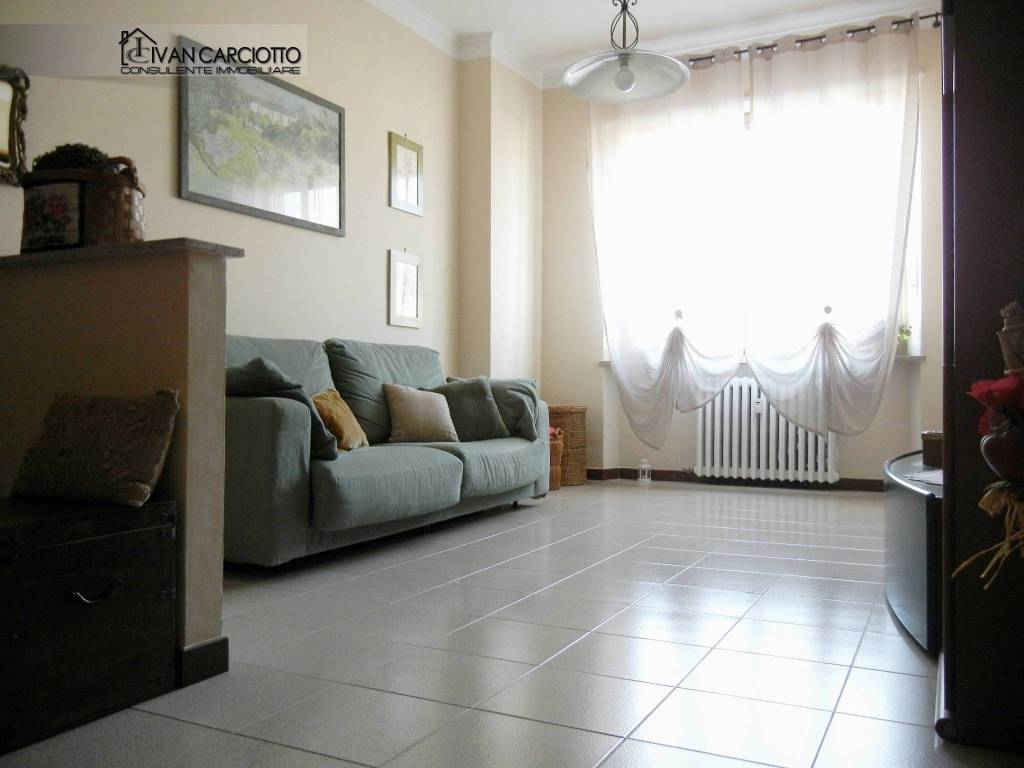 Appartamento in vendita a Torino via Duino, 180