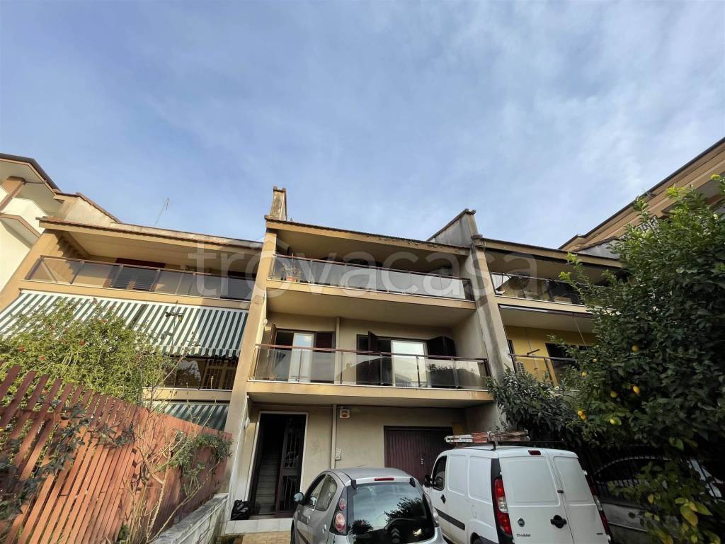 Villa a Schiera in vendita a Caserta via Francesco Marchesiello, 90