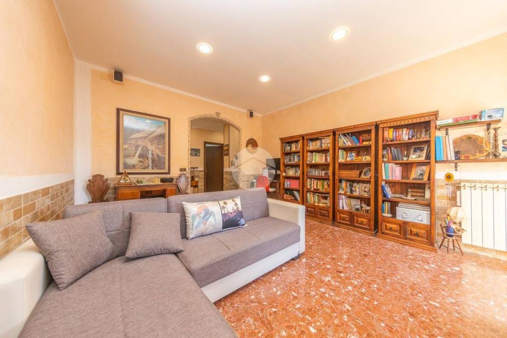Appartamento in vendita a Roma via Fosso dell'osa, 426