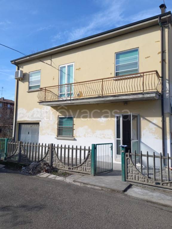 Villa in vendita a Conselice via Paolo Fabbri, 32