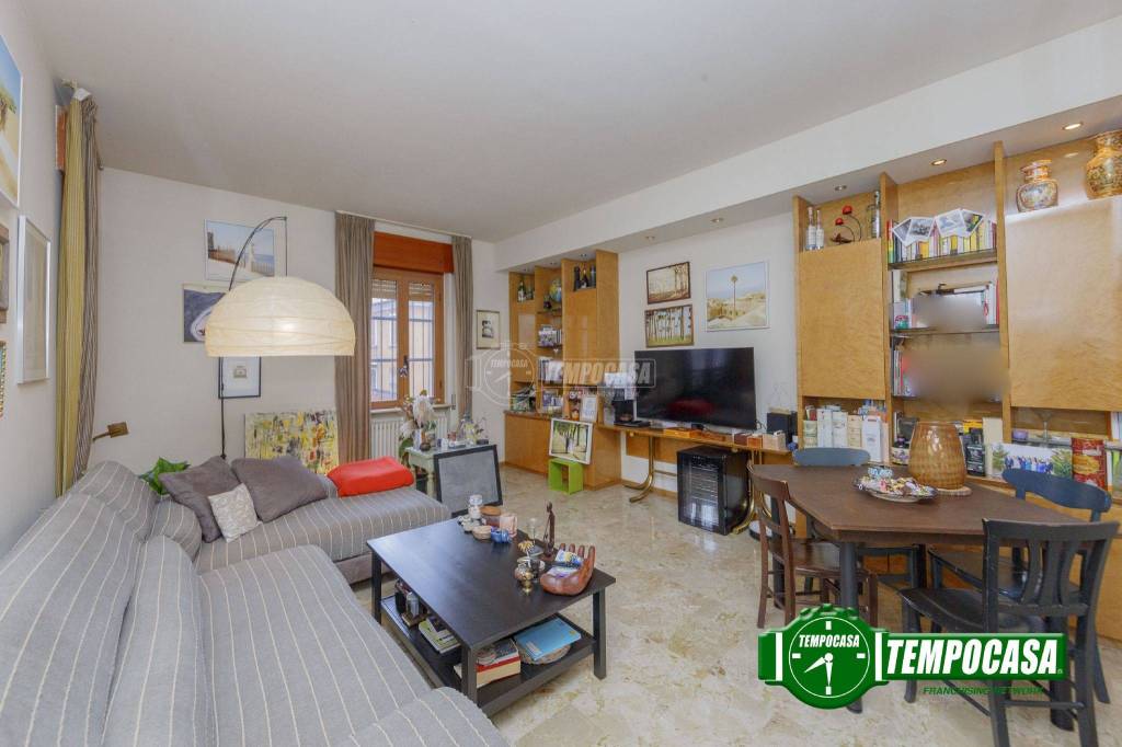 Appartamento in vendita a Piacenza via IV Novembre 26