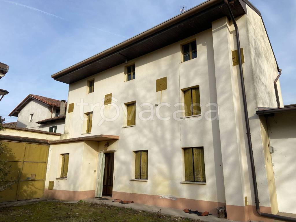Casa Indipendente in vendita a Tavagnacco via Roma, 43