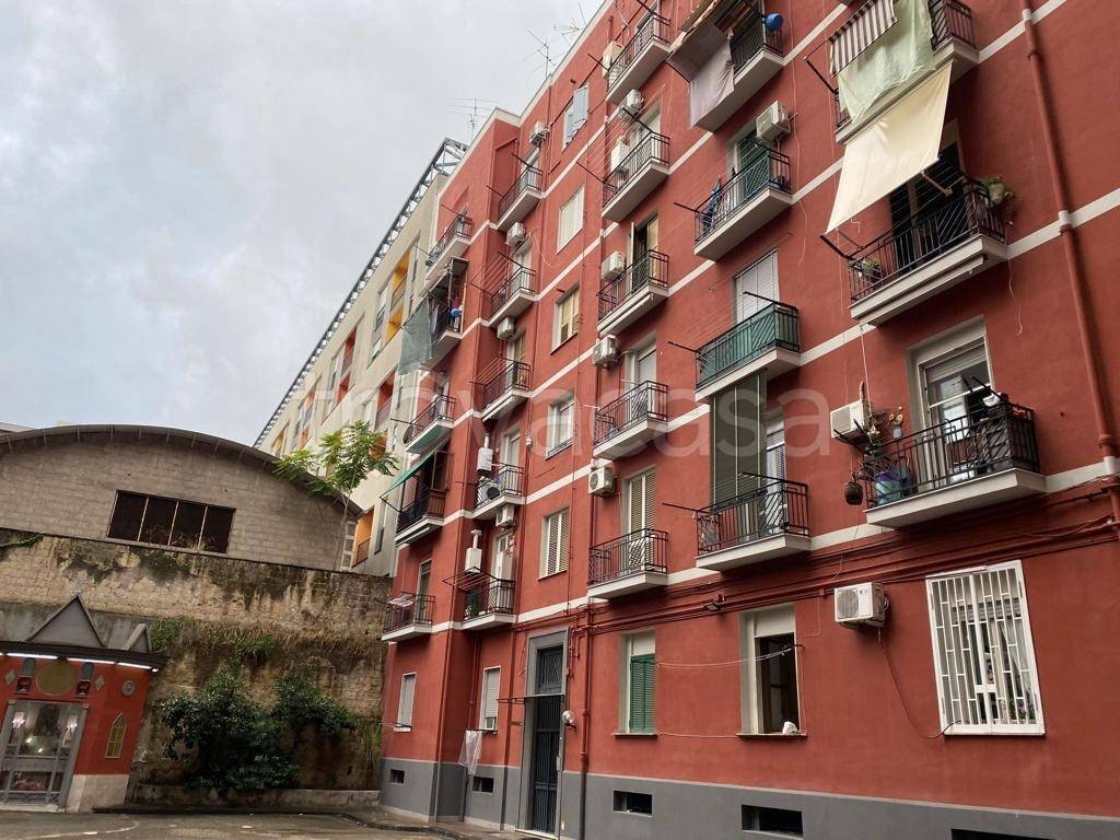 Appartamento in affitto a Napoli via Ponti Rossi
