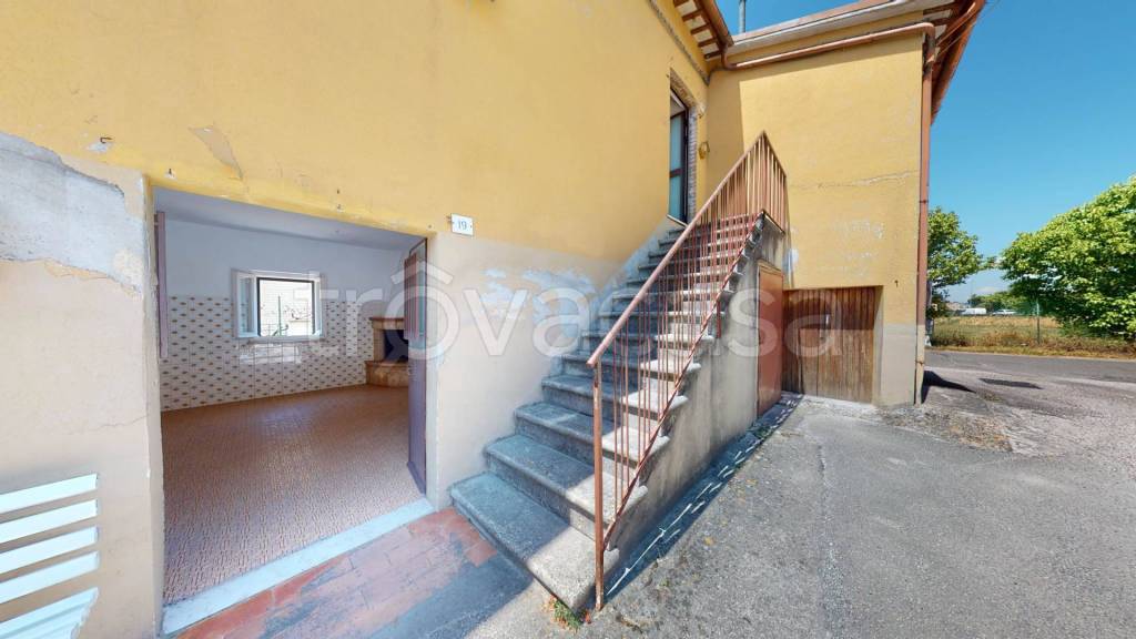 Casa Indipendente in vendita a Foligno via Galileo Ferraris, 19