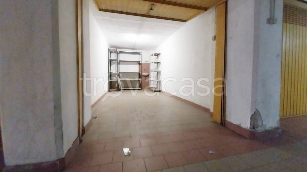 Garage in vendita a Genova via Anton Giulio Barrili