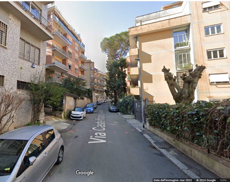 Appartamento in affitto a Roma via Castelfranco Veneto