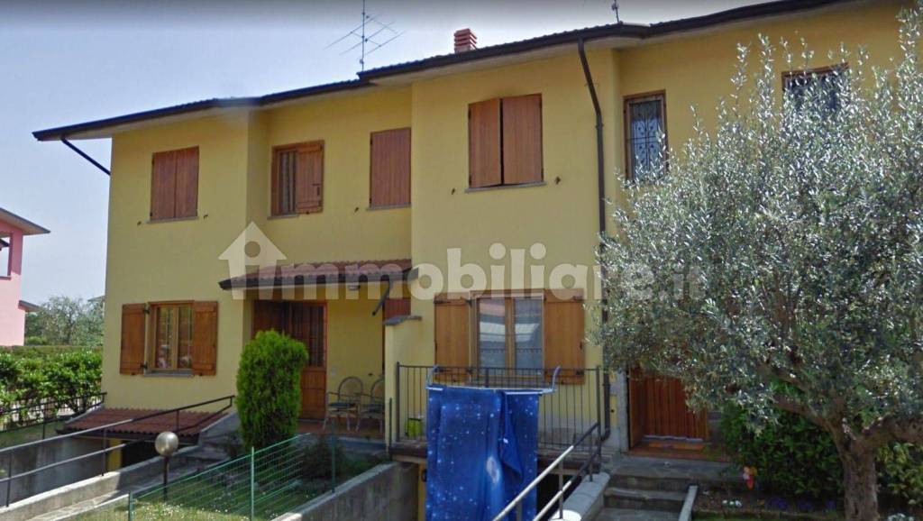 Villa a Schiera all'asta a Palosco via San Francesco d'Assisi, 71