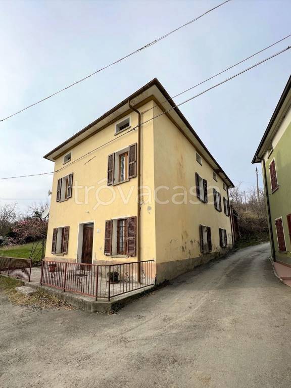 Villa in vendita a Bardi località Cogno Grezzo