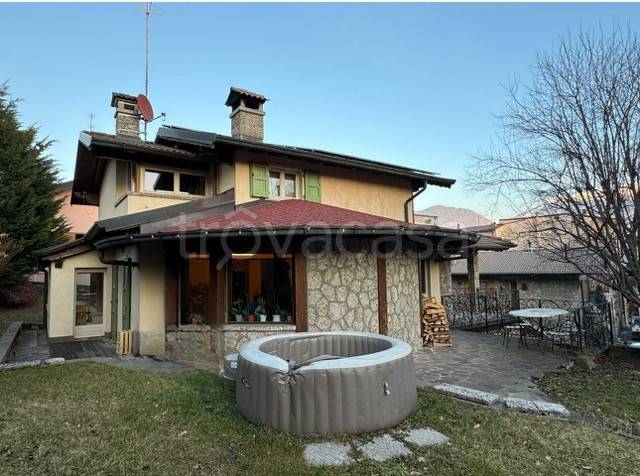 Villa in vendita a Castione della Presolana via San Rocco, 3